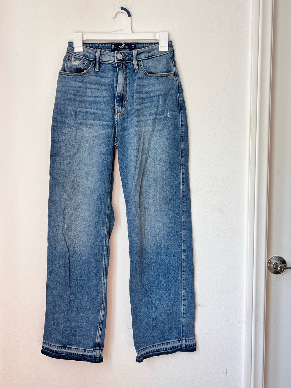 Hollister Ultra High Rise Dad‎ Jeans Women’s Size 26 Blue Wash Straight Leg